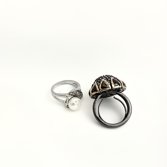 Costume Jewelry - Picture 3 of 3